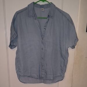 H&M | Light Blue Button-Down Shirt